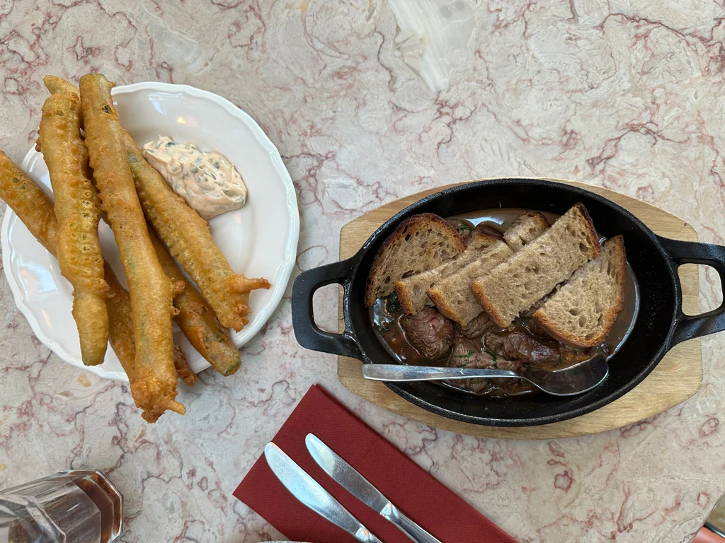 peixinhos da horta and pica pau