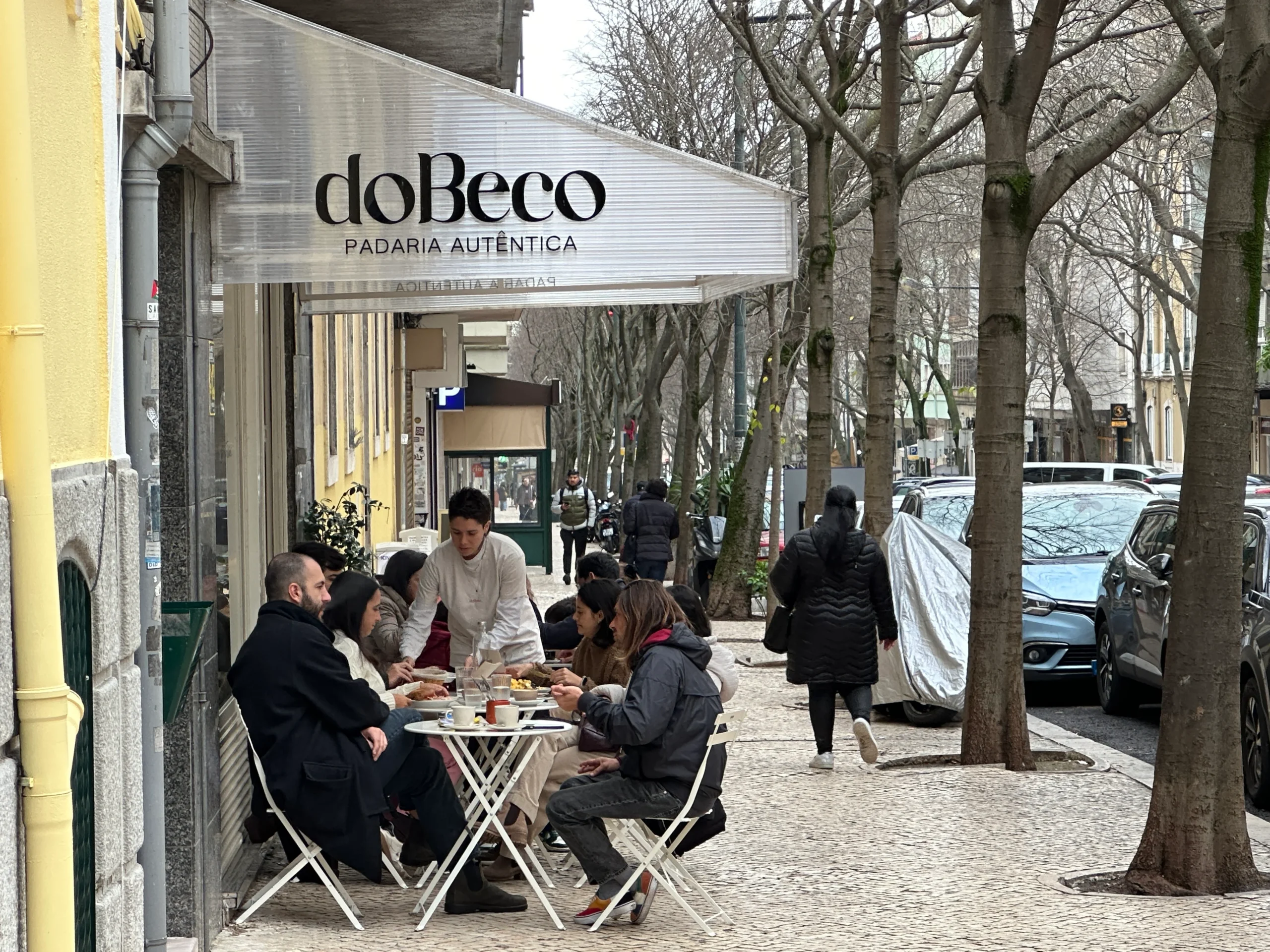 Valentine's Day breakfast awening with logo of Do Beco, Valentine's Day