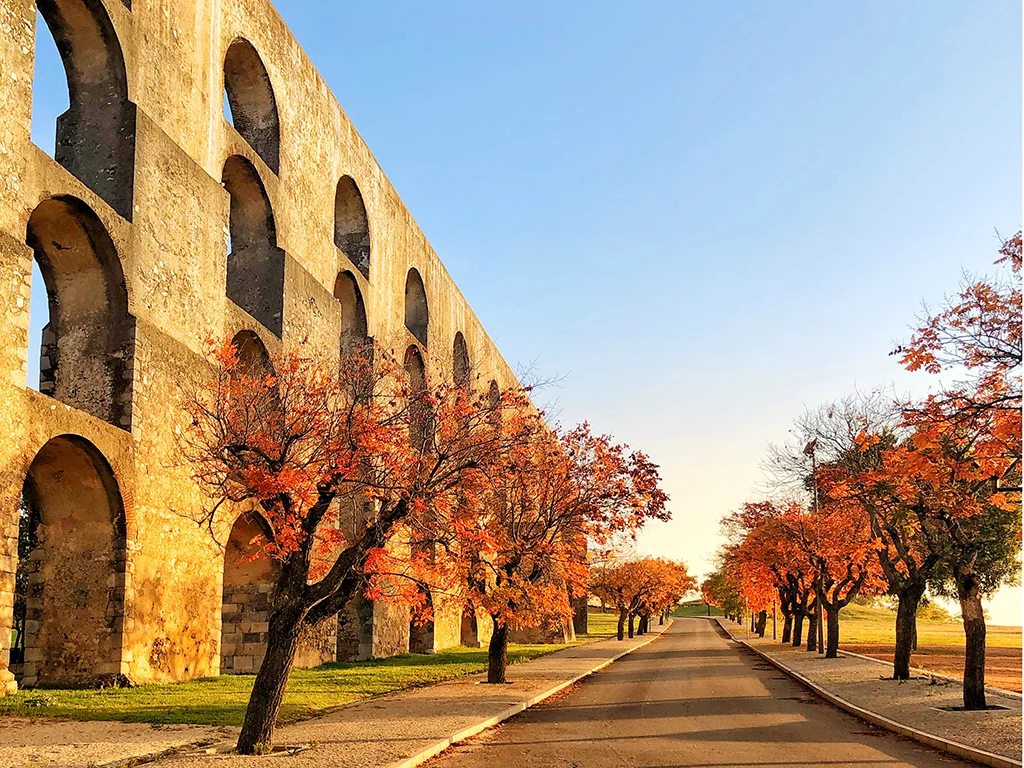 The acquaduct in Elvas, Alentejo, during sunset, in the autumn,